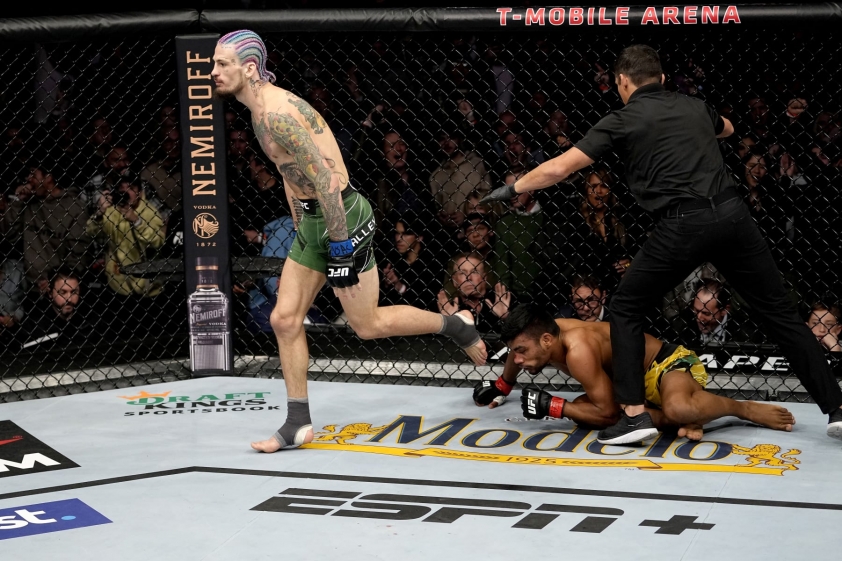 UFC 292: Aljamain Sterling gục ngã, UFC đón chào vị vua mới của hạng cân Bantamweight 315708