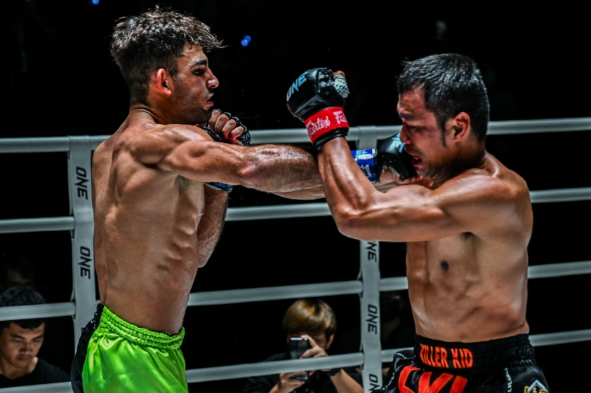 ONE Friday Fights 32: Siasarani bất ngờ đánh bại Sitthichai, Kompet và Kongchai tạo nên trận đấu 3 hiệp kịch tính 324424
