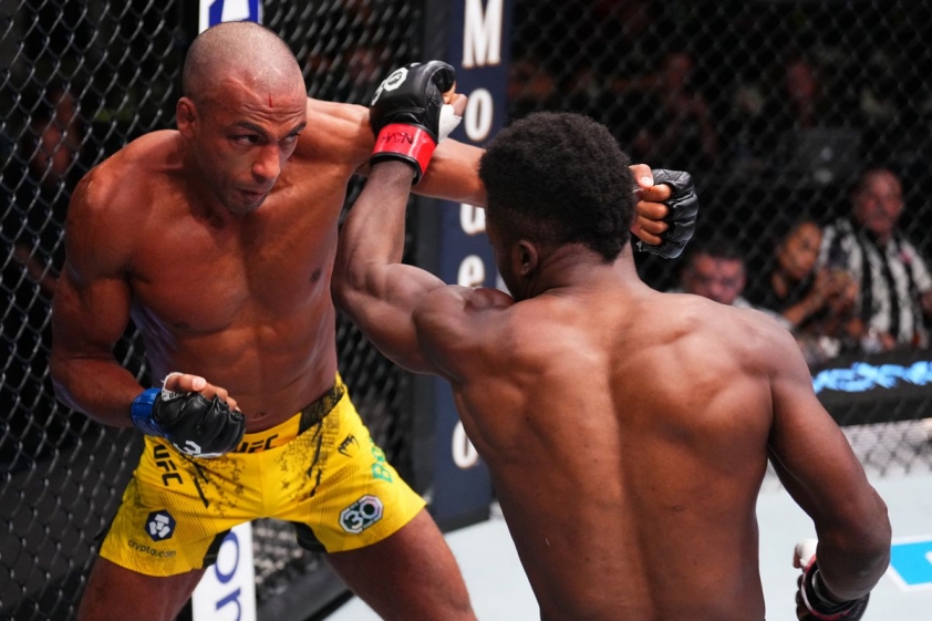 UFC Fight Night 230: Edson Barboza giành chiến thắng kịch tính trước Sodiq Yusuff 341632