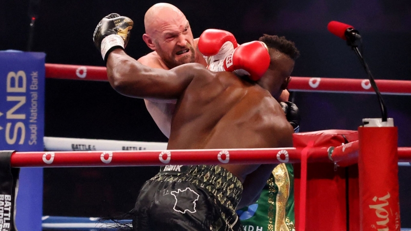 skynews-tyson-fury-ngannou-634-3431-6223-1698554948