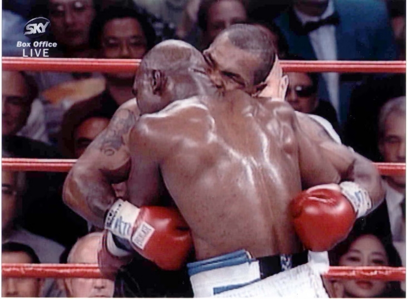 Evander Holyfield: Huyền thoại sống của làng quyền anh hạng nặng thế giới và trận đấu lịch sử trước Mike Tyson 392220