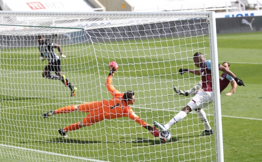 Trực tiếp Newcastle 2-0 West Ham: Liên tiếp sai lầm 37531