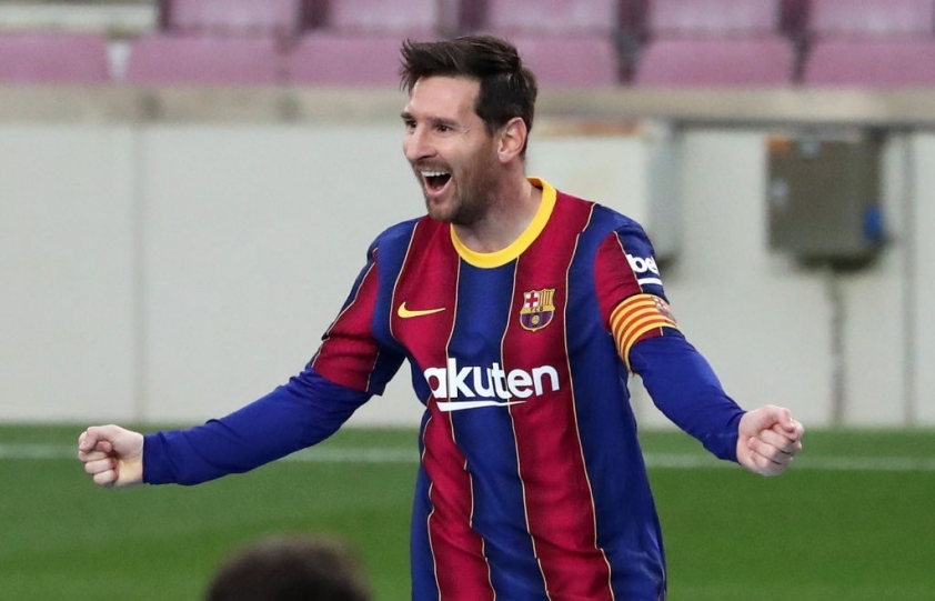 Chuyển nhượng bóng đá 5/5: Ronaldo ra đi giá 0 đồng, Messi ký 2 năm 42073