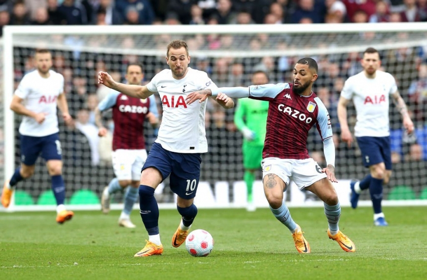 Aston Villa đã gây nhiều khó khăn cho Spurs ở hiệp đấu thứ nhất