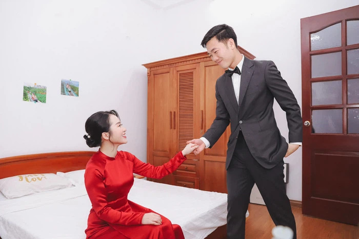 Xuân Trường hôn Nhuệ Giang đầy tình cảm 36956