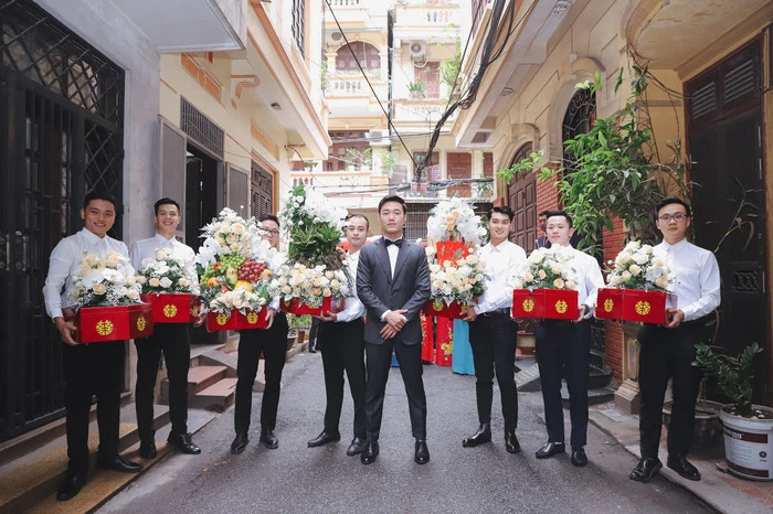 Xuân Trường hôn Nhuệ Giang đầy tình cảm 36957