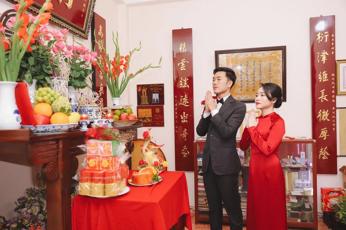 Xuân Trường hôn Nhuệ Giang đầy tình cảm 36958