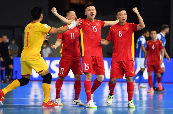 Cả thế giới 'ngả mũ thán phục' với bàn thắng của ĐT Việt Nam vào lưới Brazil 75415