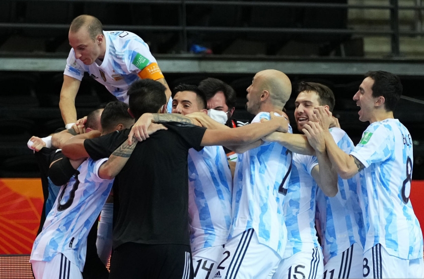 Futsal Argentina đụng độ đối thủ khó chơi ở bán kết (Ảnh: Getty)