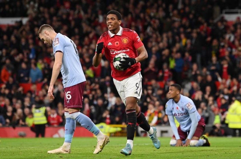 Giúp Man United thắng lợi, sao trẻ đi vào lịch sử 216412