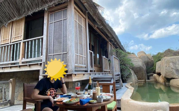 Bạn trai của LNĐ khoe ảnh đi du lịch
