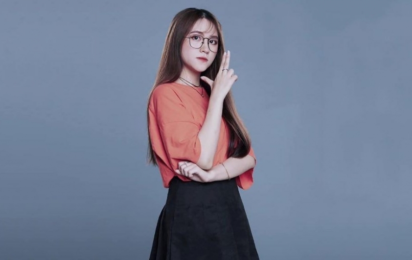 co-ngan-tv-chia-se-ly-do-tro-thanh-streamer-free-fire-1