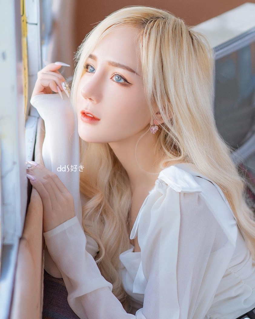 Nữ streamer Thiên Thy có một vẻ đẹp không tỳ vết