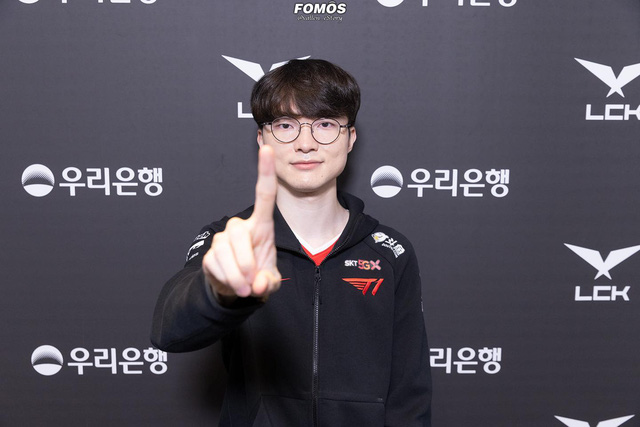GEN Bdd: 'Midlaner LCK hay hơn nhiều so với midlaner LPL' 81263