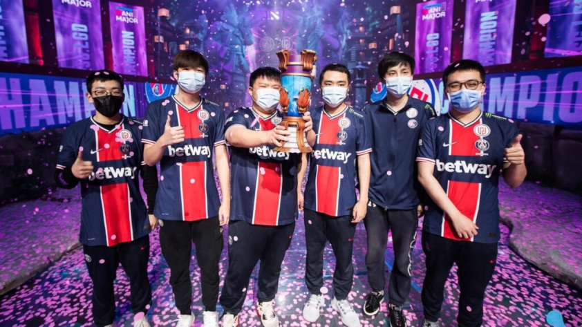 PSG.LGD đang có phong độ rất cao