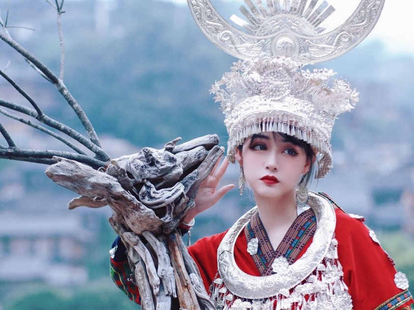 Nữ streamer được mệnh danh là 'tiểu Địch Lệ Nhiệt Ba' của Trung Quốc bất ngờ tự tử ở tuổi 28 85368