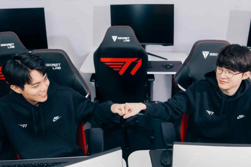 Soi bộ gear của 'quỷ vương' Faker tại CKTG 2021 85409