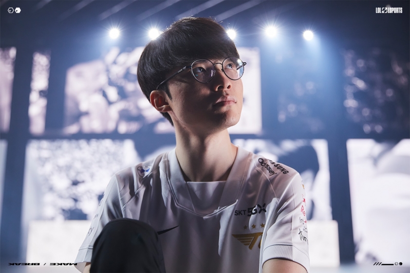 Soi bộ gear của 'quỷ vương' Faker tại CKTG 2021 85410