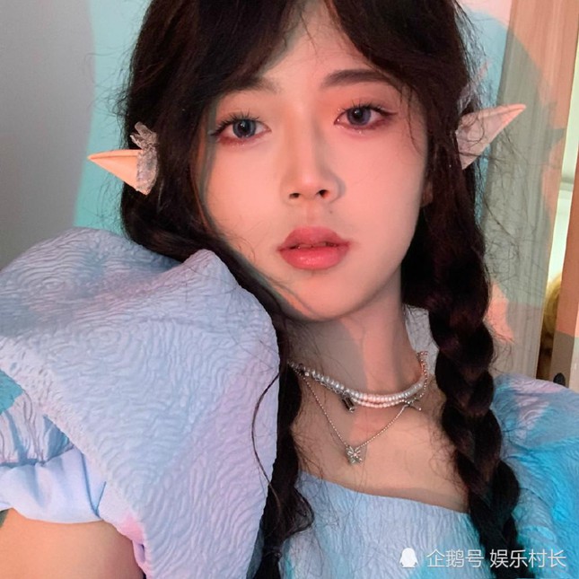 Nam streamer bị cấm kênh vì giả gái, thừa nhận mình thuộc cộng đồng LGBT 86037
