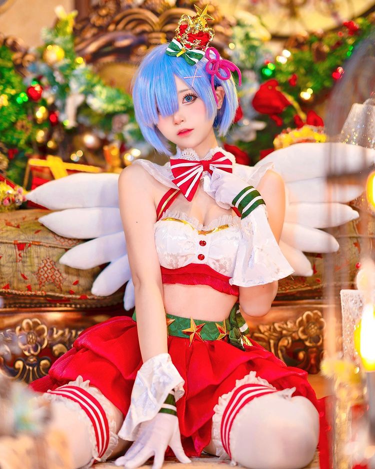 Mãn nhãn với bộ ảnh giáng sinh từ nữ cosplayer SeeU 98974
