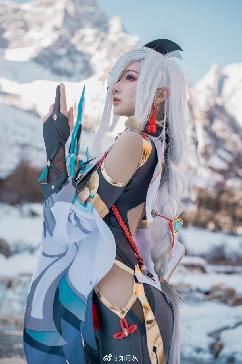 Game thủ Genshin Impact sẽ không thể bỏ qua màn cosplay Shenhe đỉnh cao này 101983