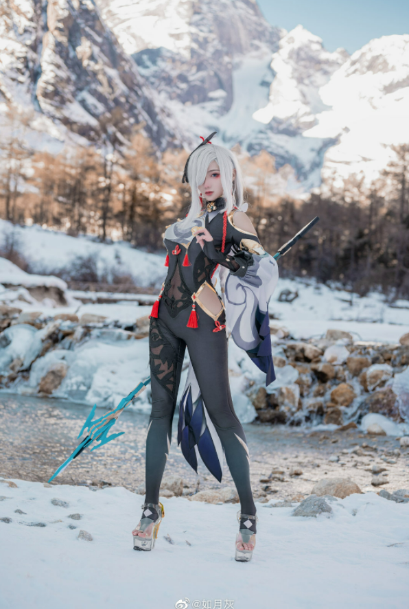 cosplay shenhe genshin impact 1