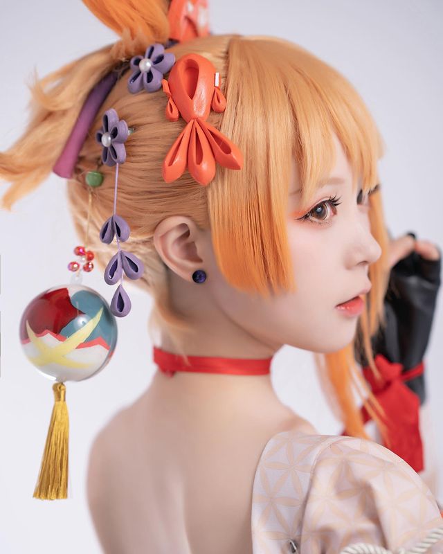 Màn cosplay Yoimiya 'hết nước chấm' từ hot girl Trung Quốc 102360