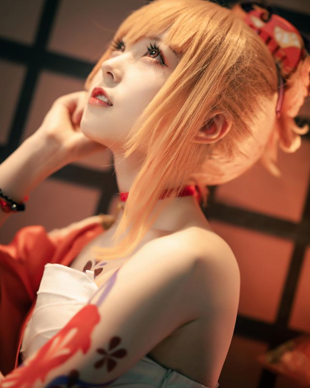Màn cosplay Yoimiya 'hết nước chấm' từ hot girl Trung Quốc 102361