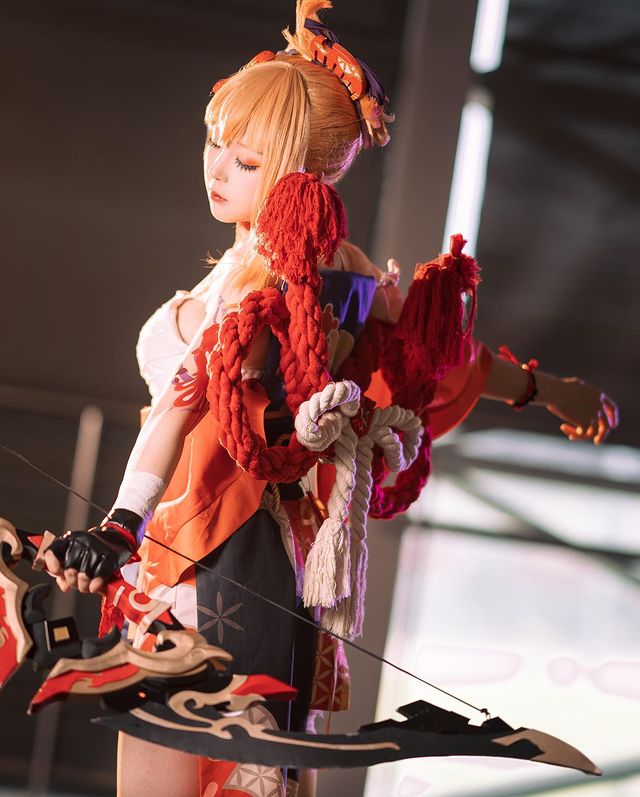 Màn cosplay Yoimiya 'hết nước chấm' từ hot girl Trung Quốc 102366