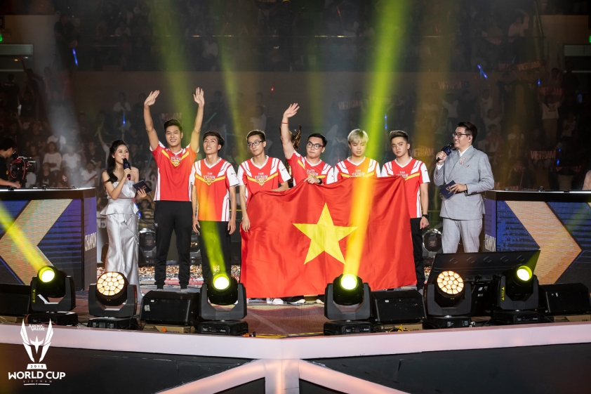 Liên Quân Mobile: Team Flash chính thức chia tay đội trưởng Gấu 104352