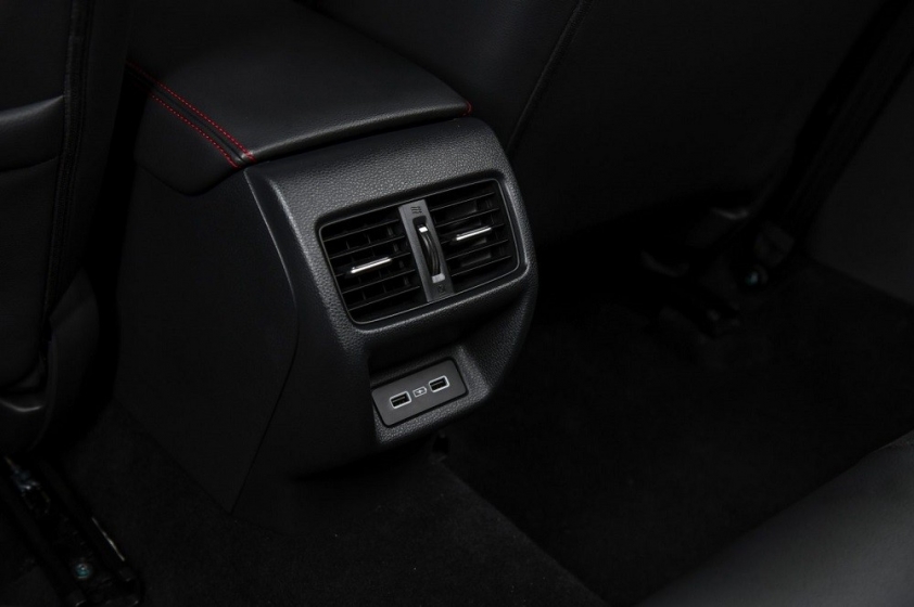 honda-civic-ehev-2022-13-11b4