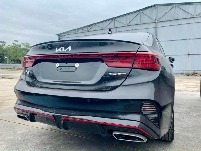 kia-k3-gt-2022-ve-dai-ly-gia-759-trieu-dong-anh3-ff2a