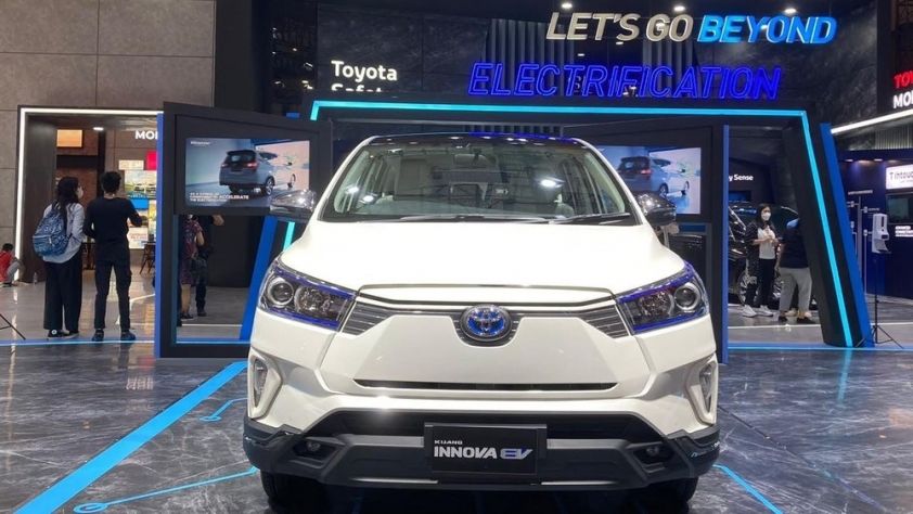 Bất ngờ xuất hiện phiên bản thuần điện Toyota Innova 123367