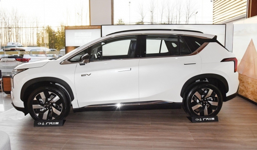 mitsubishi-airtrek-ev-2022-14-77a5