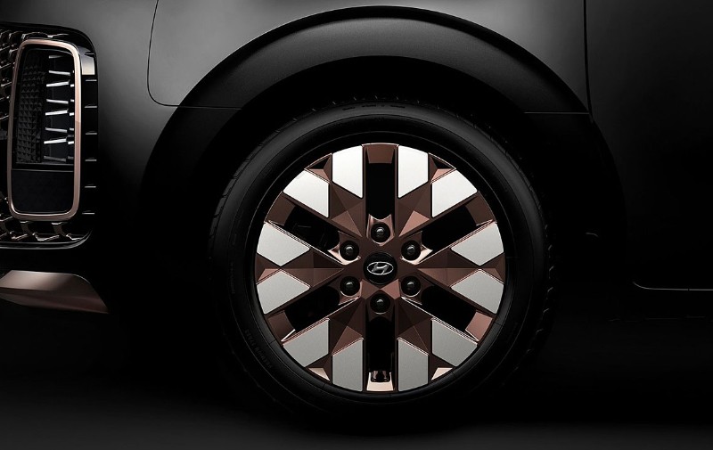 hyundai-staria-premium-2022-3-edeb