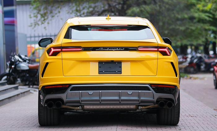 Giá bán chính hãng Lamborghini Urus tại Việt Nam là bao nhiêu? 127849