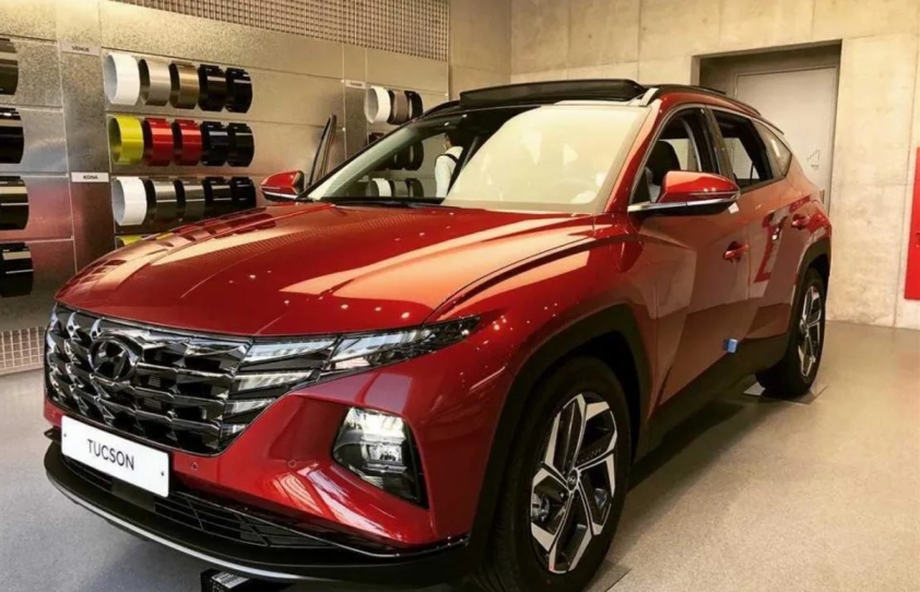 Ngán ngẩm với mức 'lạc' Hyundai Tucson 2022 đã lên đến 120 triệu đồng 128327