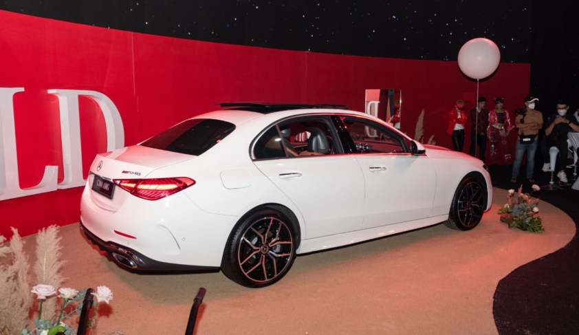 Mercedes-Benz C-Class 2022 ra mắt Việt Nam, giá xe tăng mạnh từ 1,669 tỷ đồng 131426