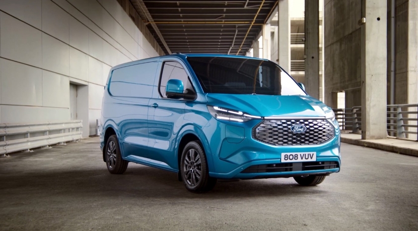 'Xe dịch vụ quốc dân' Ford Transit Custom 2024 ra mắt, sử dụng động cơ thuần điện 135201
