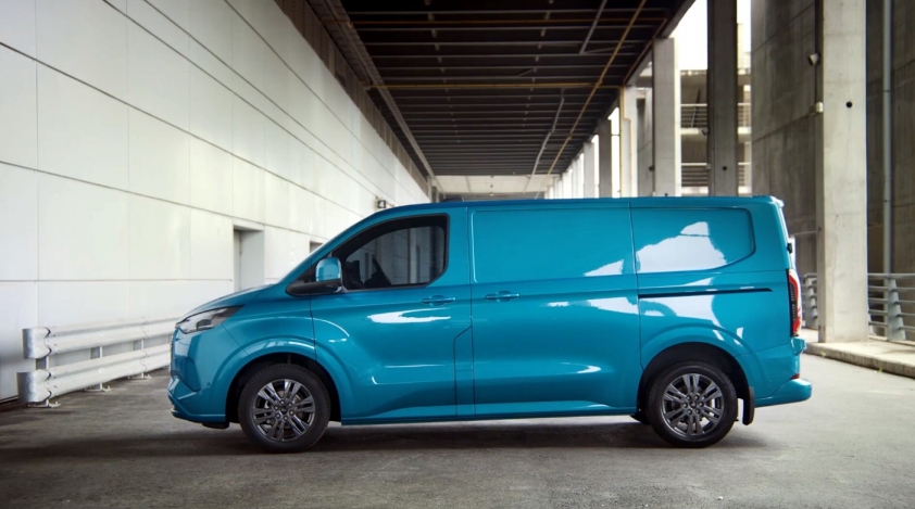 'Xe dịch vụ quốc dân' Ford Transit Custom 2024 ra mắt, sử dụng động cơ thuần điện 135202