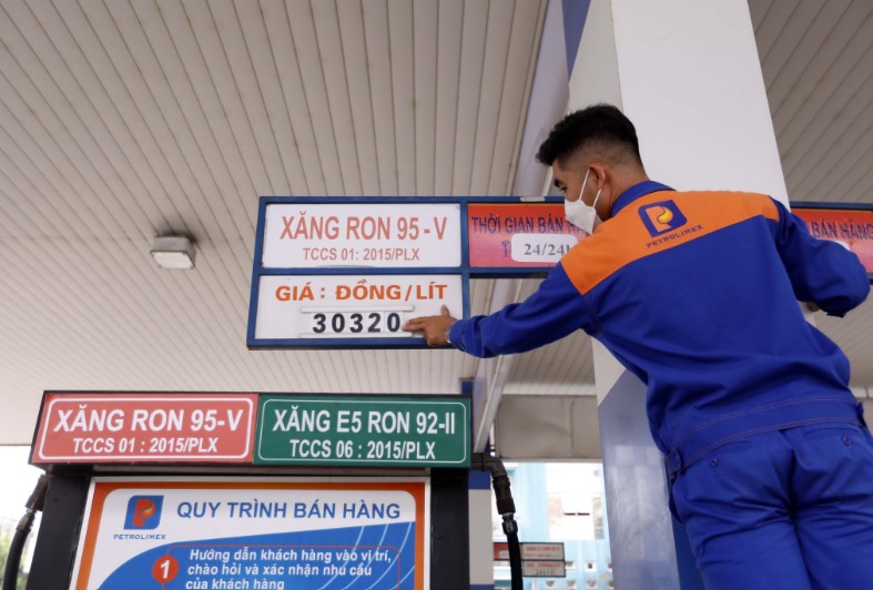 Giá xăng tiếp tục tăng mạnh ngày 11/5, quay trở lại ngưỡng gần 30.000 đồng/lít 135821