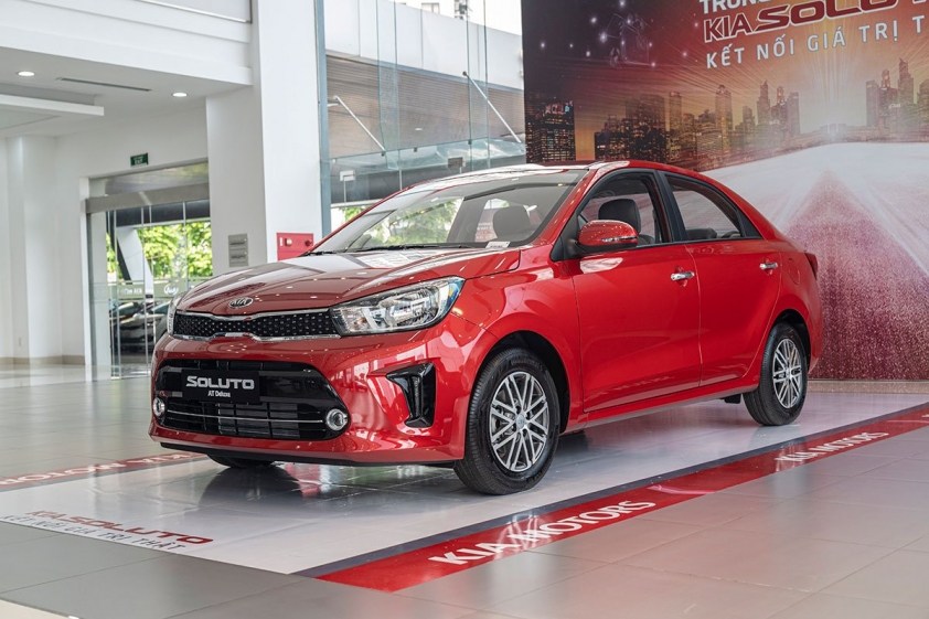Thuận theo xu hướng, Kia K3 và Soluto cũng bất ngờ tăng giá 'nhẹ' không lý do 136108