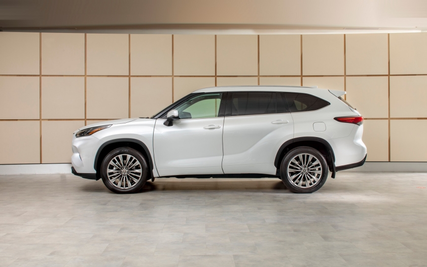 Toyota Highlander 2023 nâng cấp lên động cơ tăng áp mới, cùng biến thể hybrid 136250