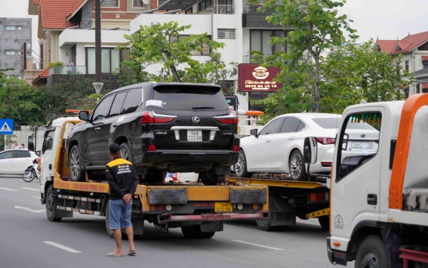 Điểm mặt dàn xe trị giá 20 tỷ đồng bị niêm phong của nguyên Chủ tịch TP Hạ Long 137729