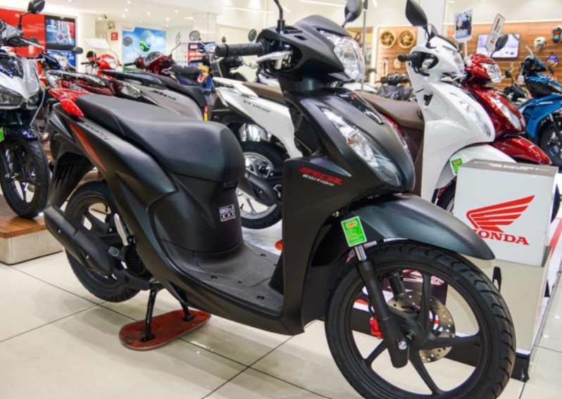 Không chỉ Air Blade, giá xe Honda Vision cũng bị đẩy 'lên trời', cao nhất 53 triệu đồng 144422