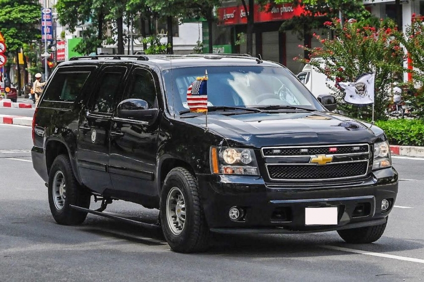 'Xe Tổng thống' Chevrolet Suburban 2022 chính thức ra mắt, giá quy đổi từ 2,35 tỷ đồng 144712