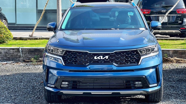 Kia Sorento phiên bản logo mới đã về đại lý Việt Nam, liệu giá bán có thay đổi? 145400