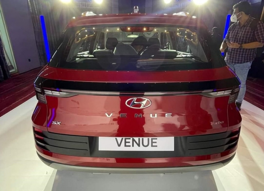 Hyundai Venue 2022 chính thức ra mắt - Mẫu SUV hạng A giá rẻ, chỉ từ 224 triệu đồng 150170