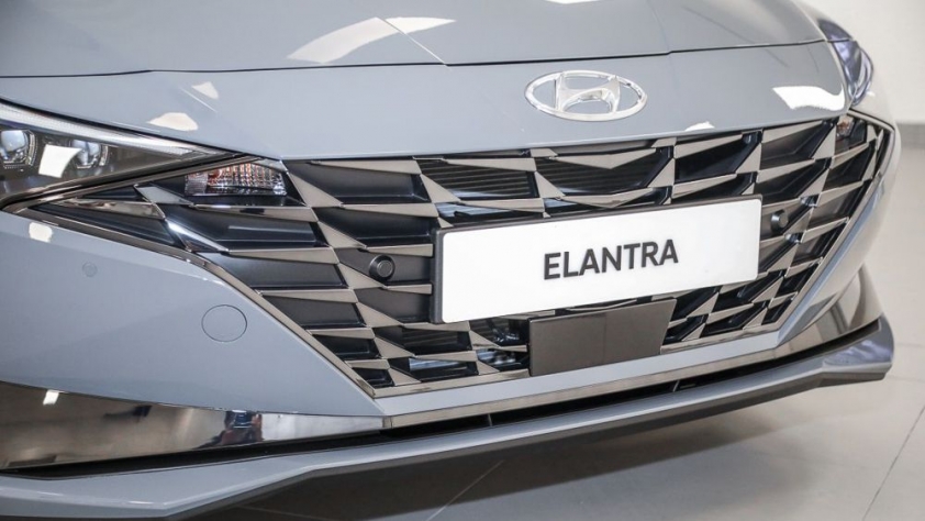hyundai-elantra-2021-18-152549