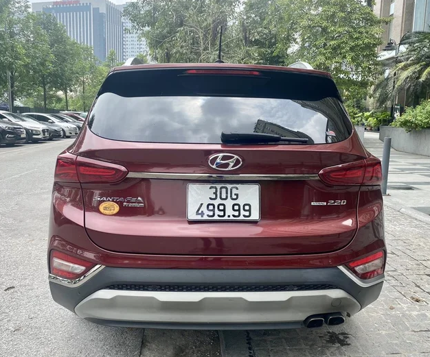 Hyundai Santa Fe dính biển '49', nhưng vẫn được chào bán với giá 1,5 tỷ đồng 150883